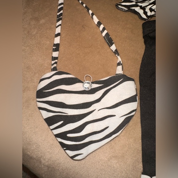 Adorable Zebra Print outfit for American Girl or any 18” Doll - Picture 5 of 5